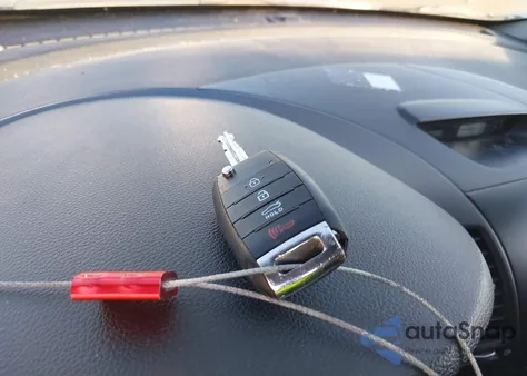 2018 Kia Forte Lx z USA, uszkodzony, nr VIN 3KPFK4A7XJE265766